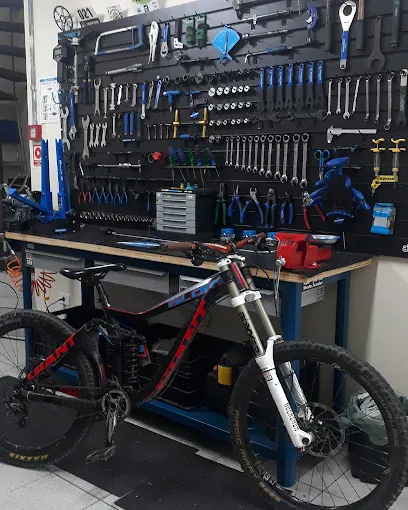 Bicicleta em manutenção na Voss Bike Service